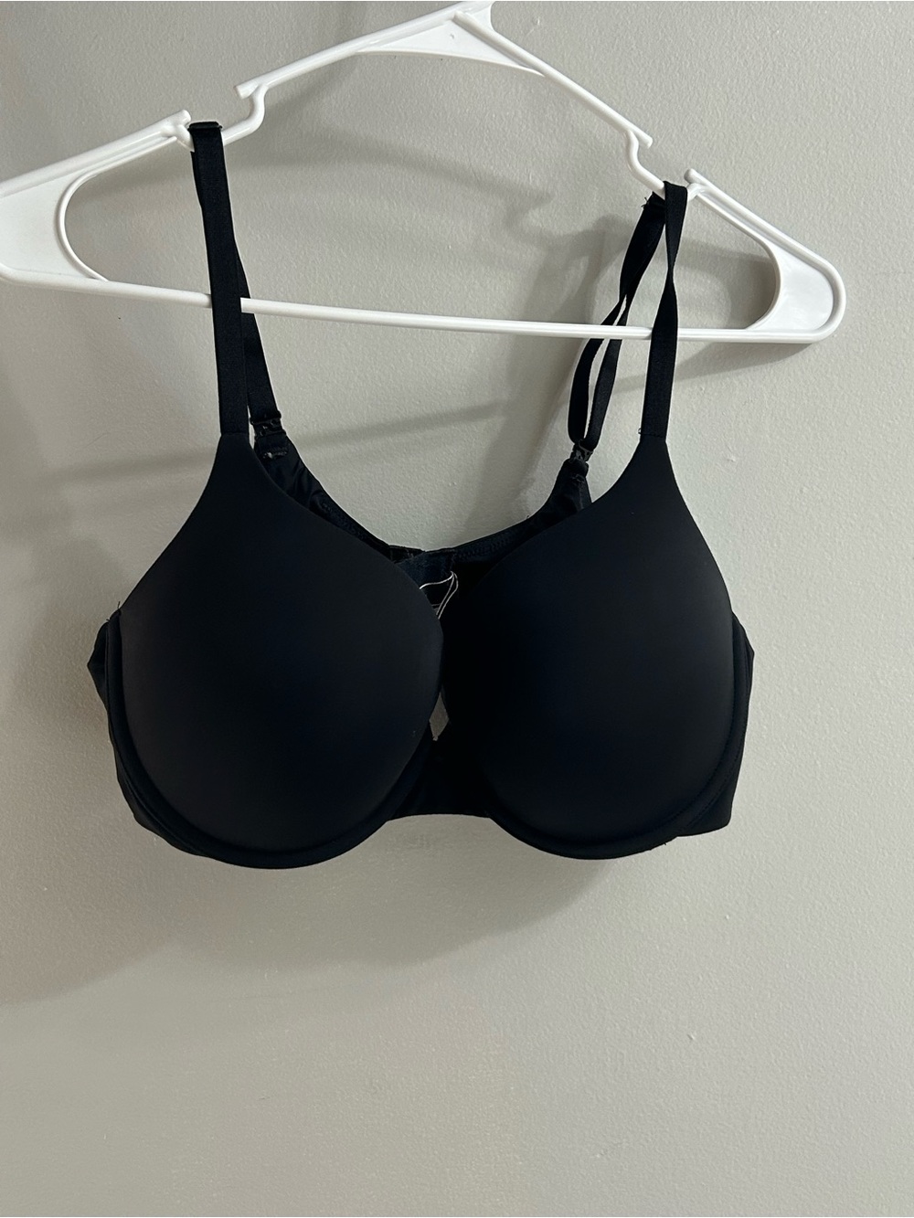 Victoria's Secret Smooth Black T-Shirt Bra